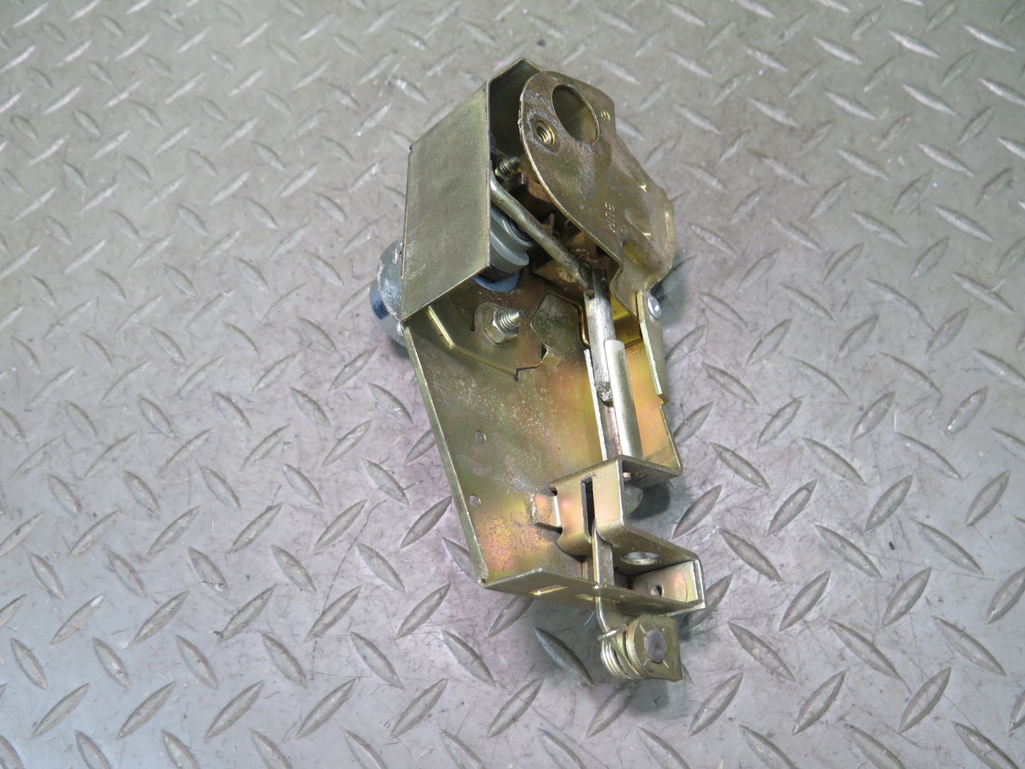 86-91 Mercedes W126 560SEL Rear Trunk Lid Lock Mechanism w Lock Cylinder OEM