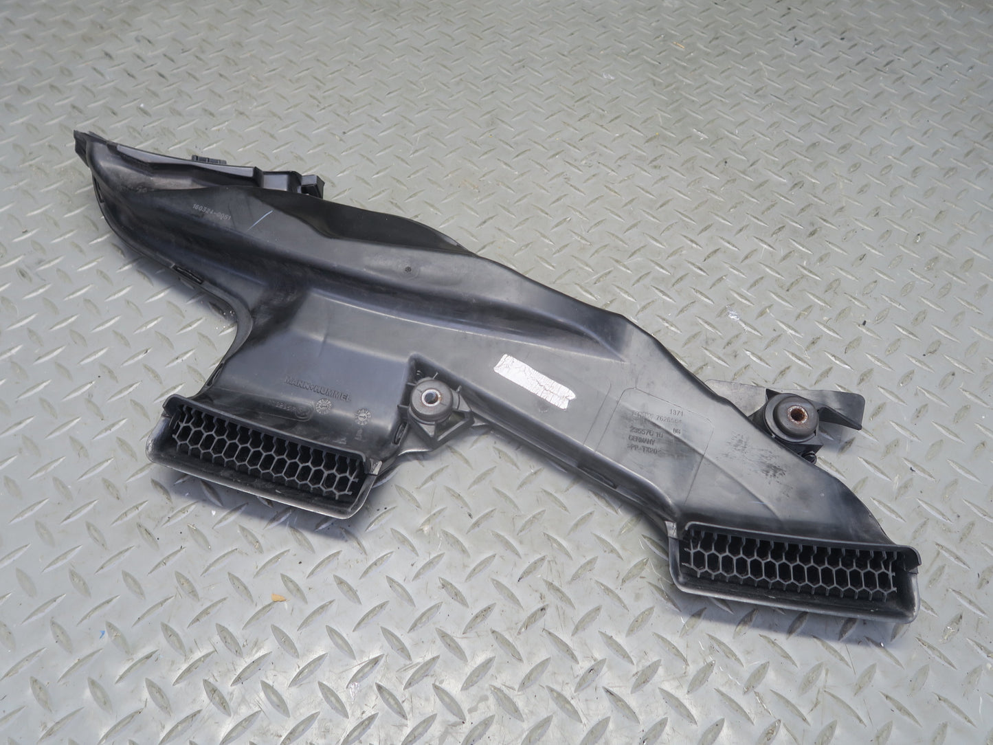 14-19 Mini Cooper S F54 F55 F56 F57 Engine Bay Air Intake Duct 7626564 OEM
