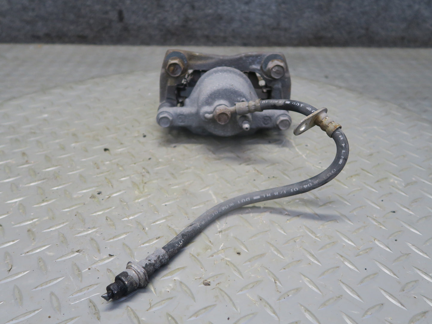 00-05 Toyota MR2 Spyder ZZW30L Set of 2 Front Left & Right Brake Caliper OEM
