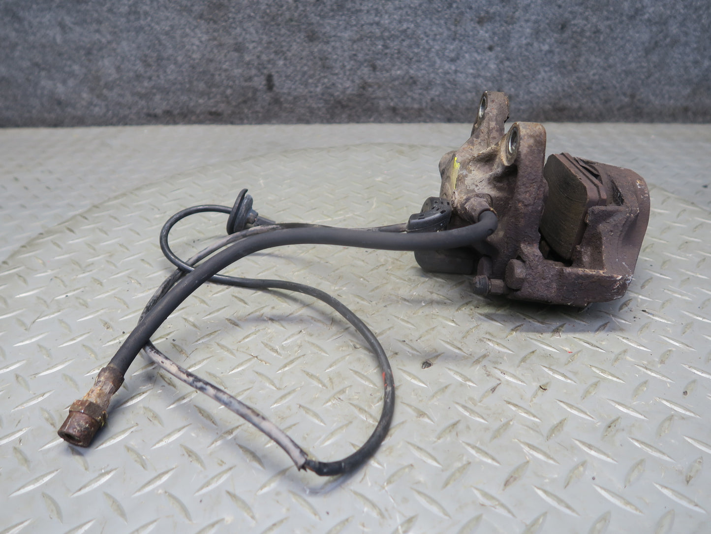 86-91 Mercedes W126 560SEL Set of 2 Front Left & Right Brake Caliper OEM