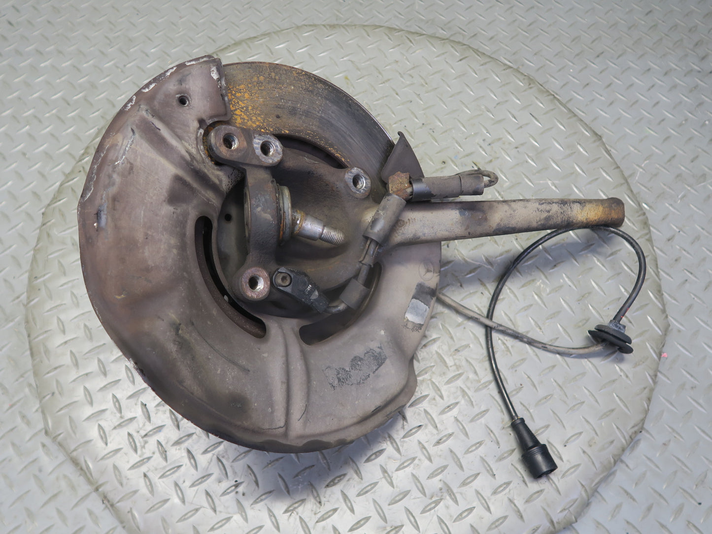 86-91 Mercedes W126 560SEL Front Left Spindle Knuckle Wheel Hub Bearing OEM