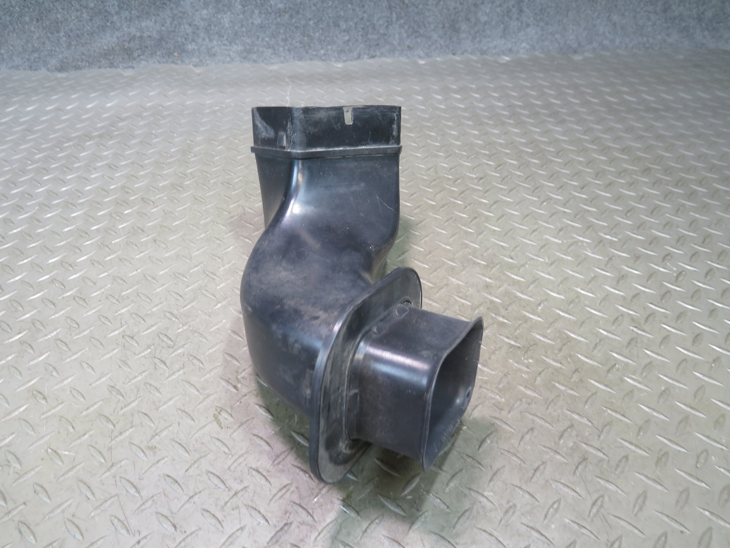1999-2005 Porsche 911 Carrera 996 Air Intake Duct Tube Hose Line