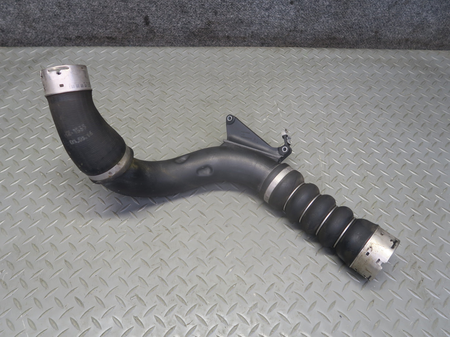 16-24 Mini Cooper S F55 F56 F57 Intercooler Hose Pipe Line OEM