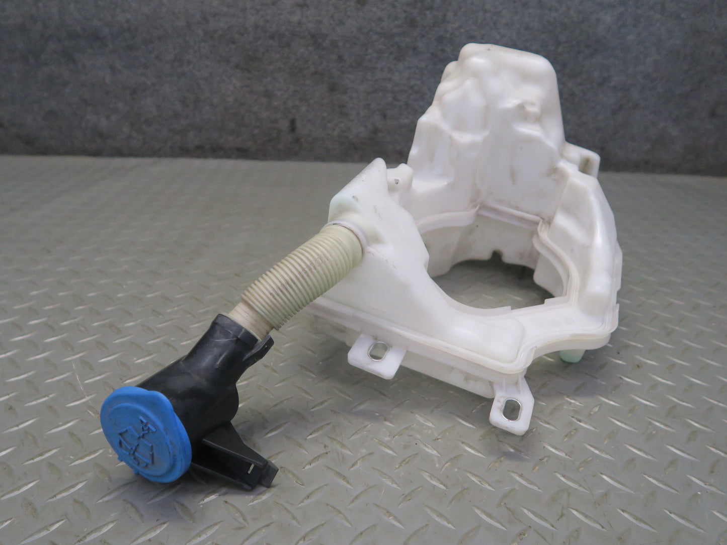 16-24 Mini Cooper F55 F56 F57 Windshield Washer Fluid Reservoir Tank w Pump OEM