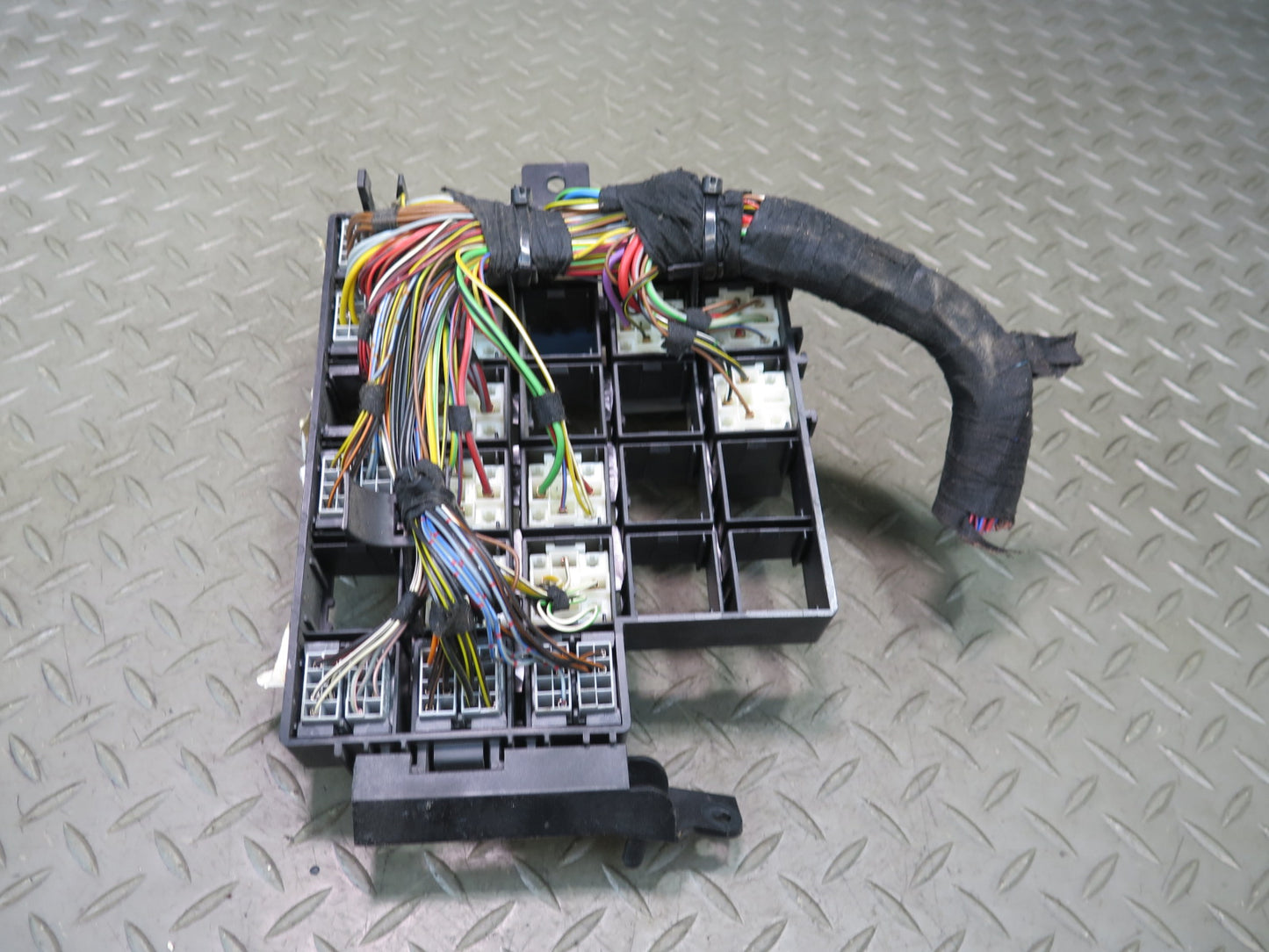 2002 Porsche 911 996 Junction Fuse Relay Box Module Unit