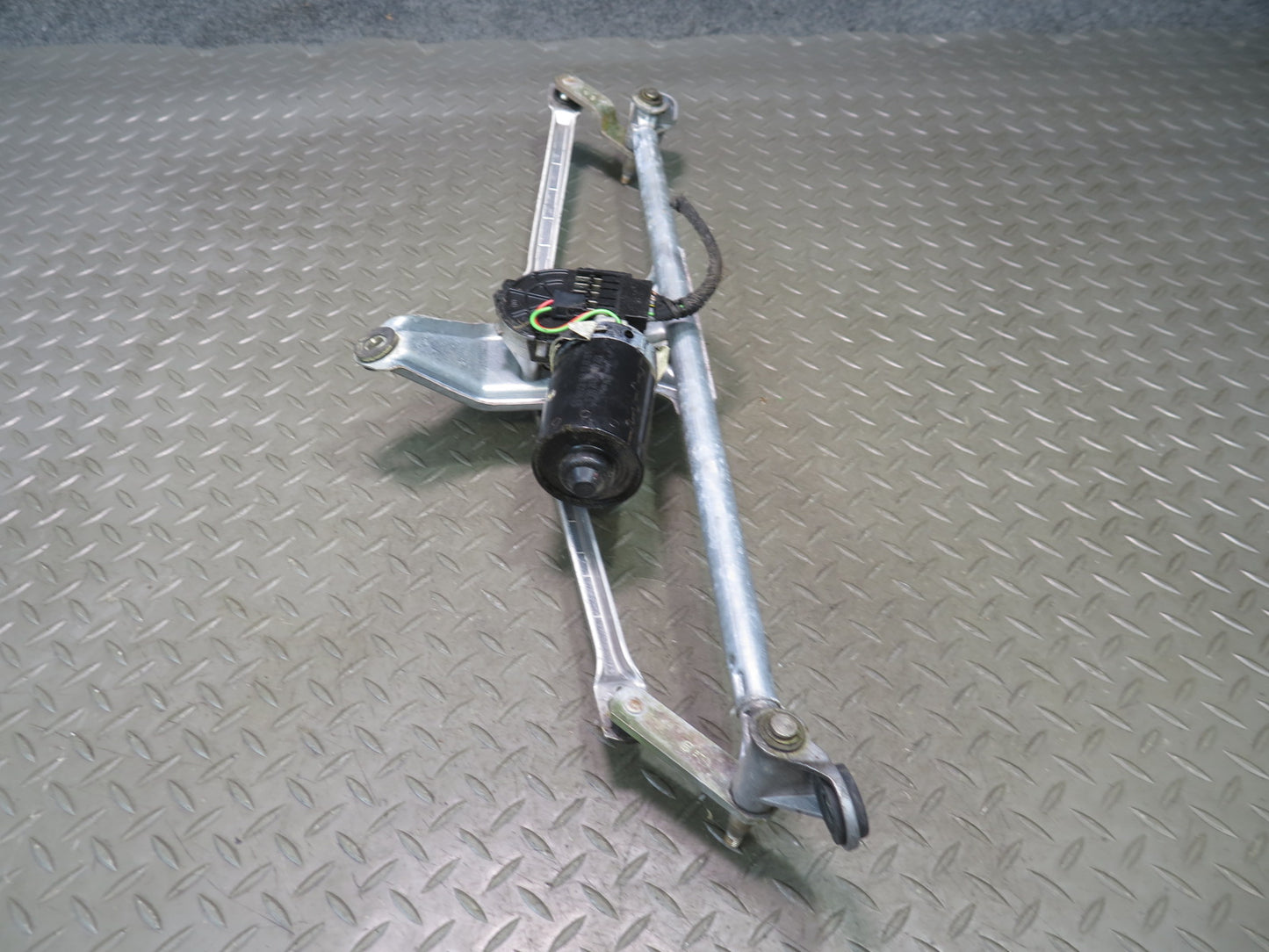 1999-2005 Porsche 911 996 Windshield Wiper Transmission Linkage W/ Motor