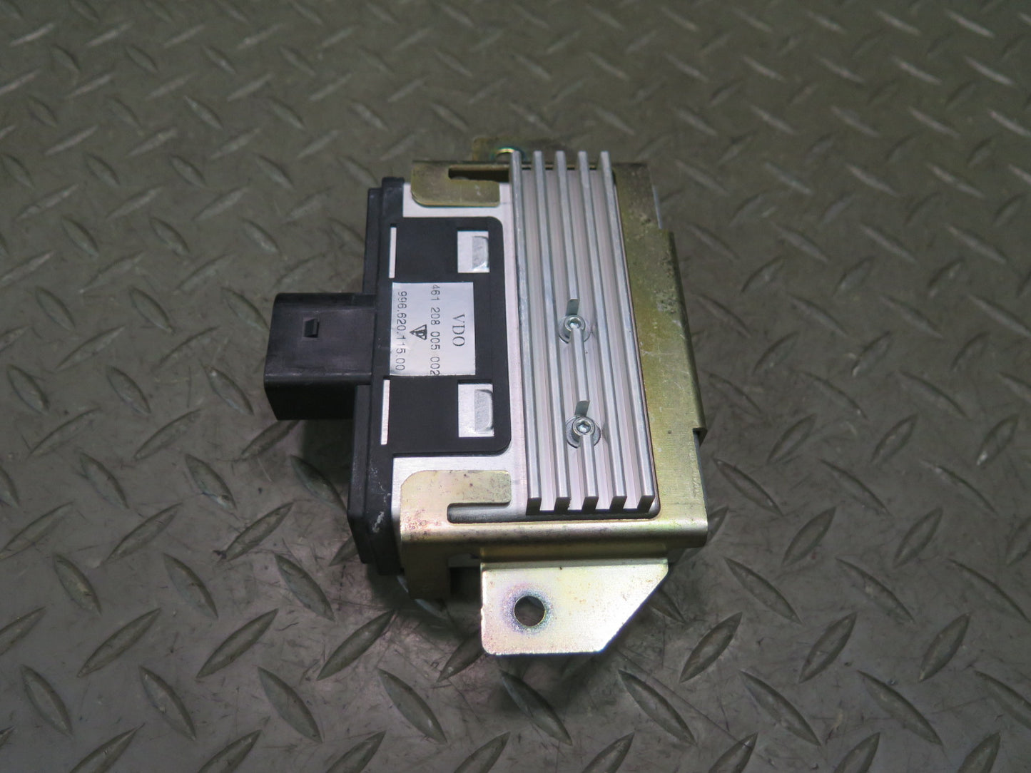 2002-2004 Porsche 911 996 Fuel Pump Control Module 99662011500