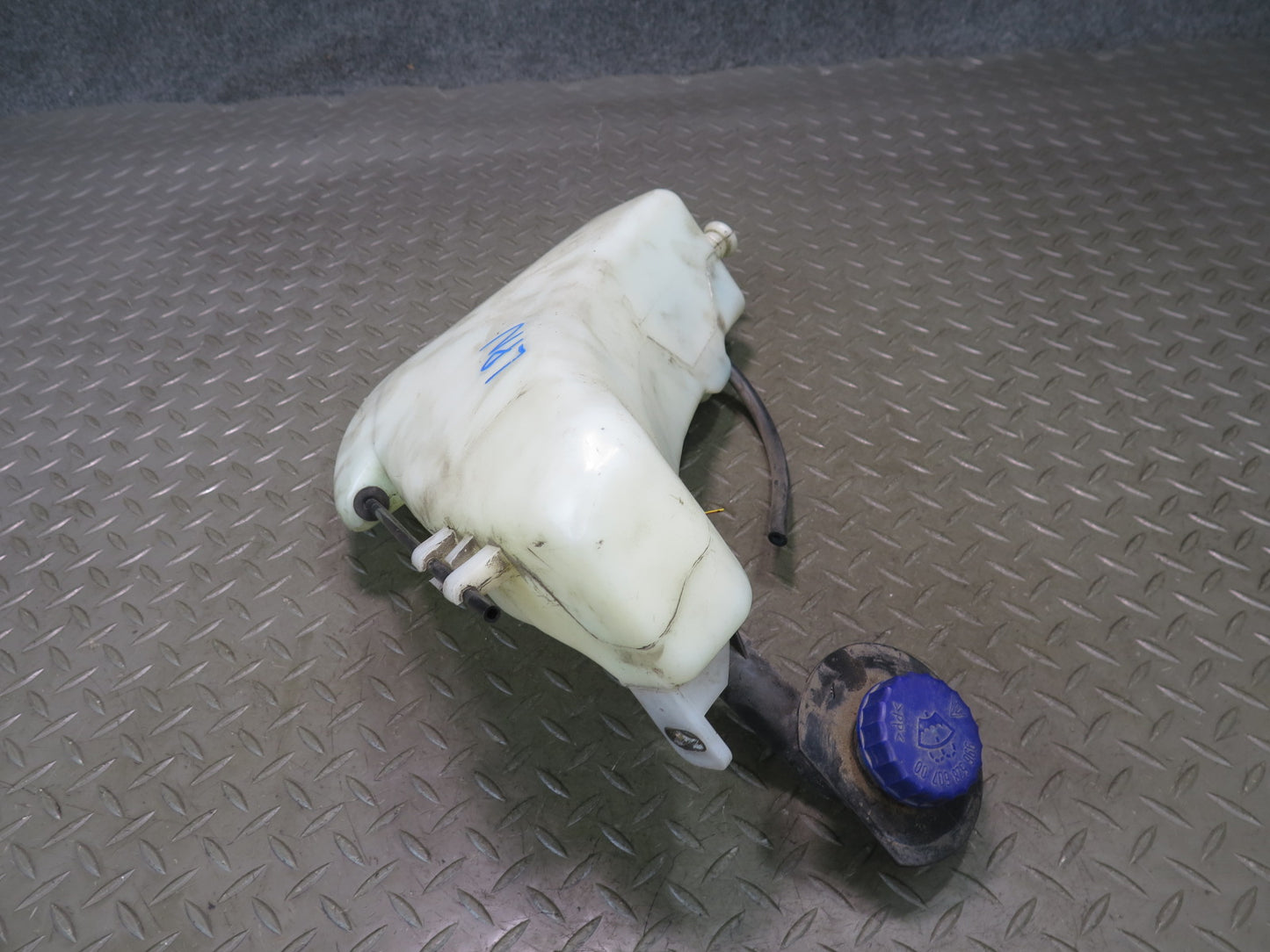 1999-2004 Porsche 911 996 Windshield Washer Fluid Reservoir w Neck & Pump