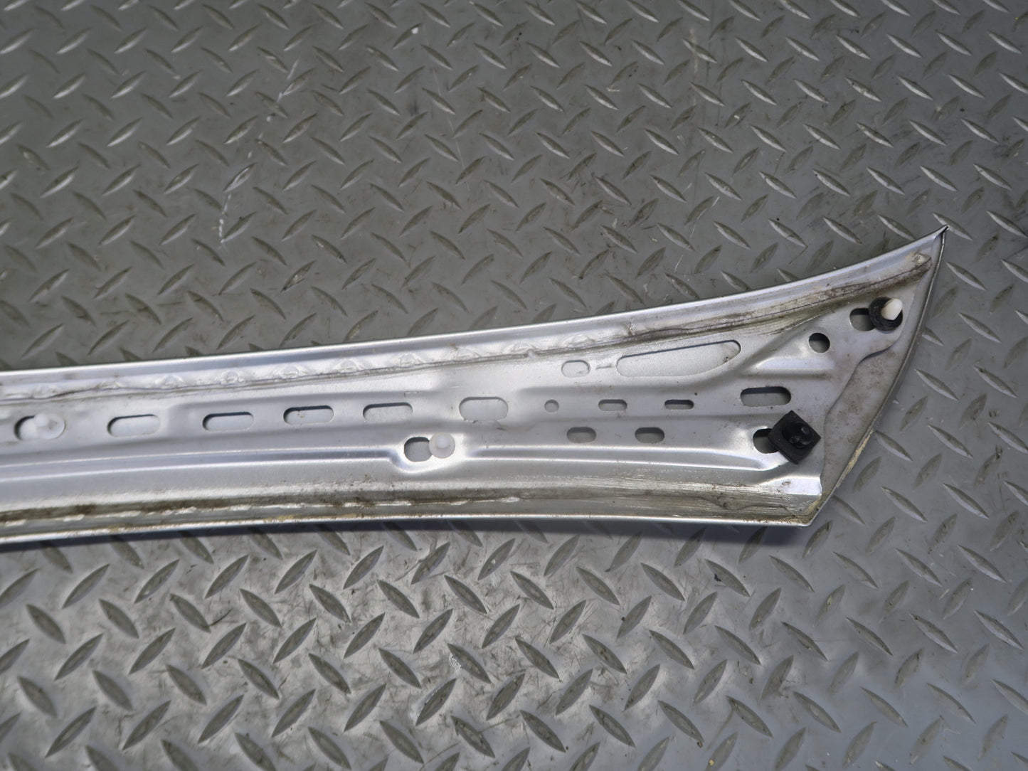 02-10 Lexus Z40 SC430 Set 2 Exterior Windshield A Pillar Trim Cover Silver OEM