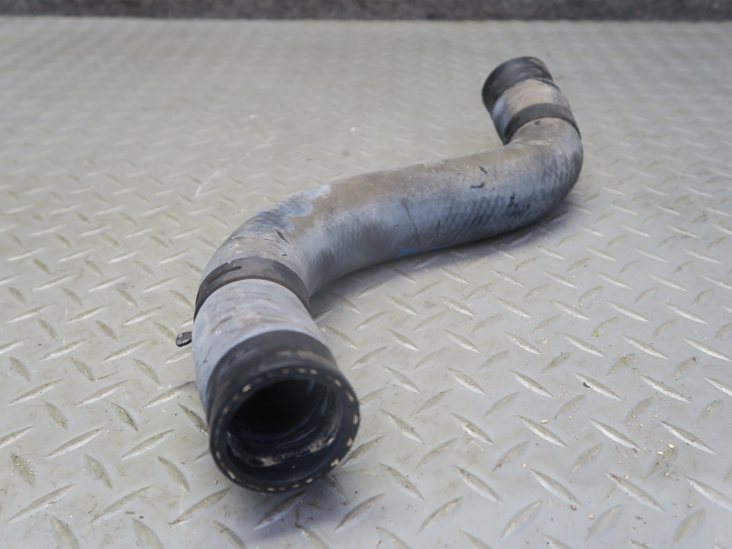 02-10 Lexus UZZ40L SC430 4.3L 3UZFE Set of 2 Engine Radiator Hose Line OEM
