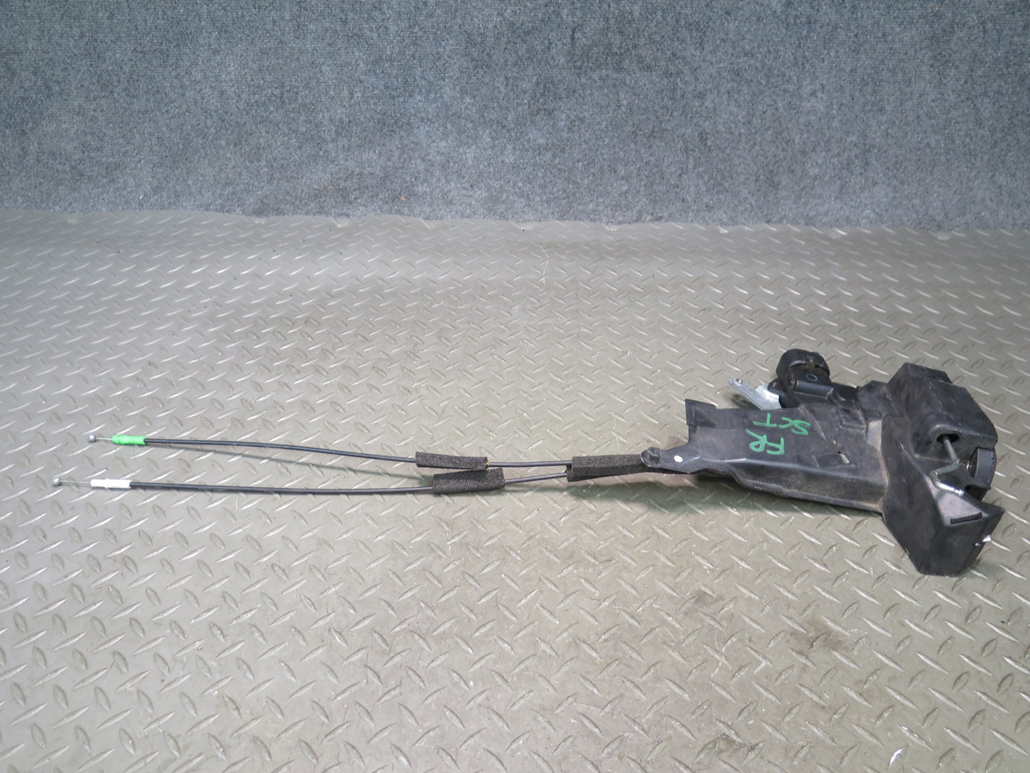 02-10 Lexus UZZ40L SC430 Right Passenger Door Lock Latch Actuator OEM