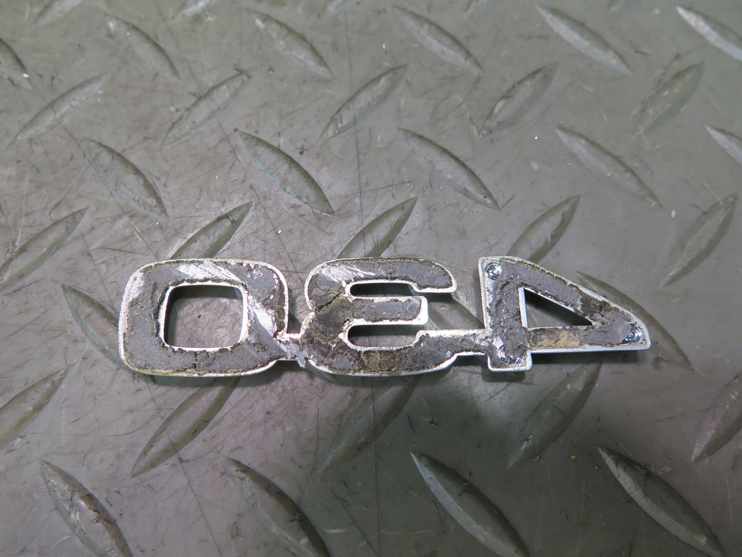 02-10 Lexus UZZ40L SC430 Rear Trunk Lid Ornament Emblem Logo Badge Set OEM