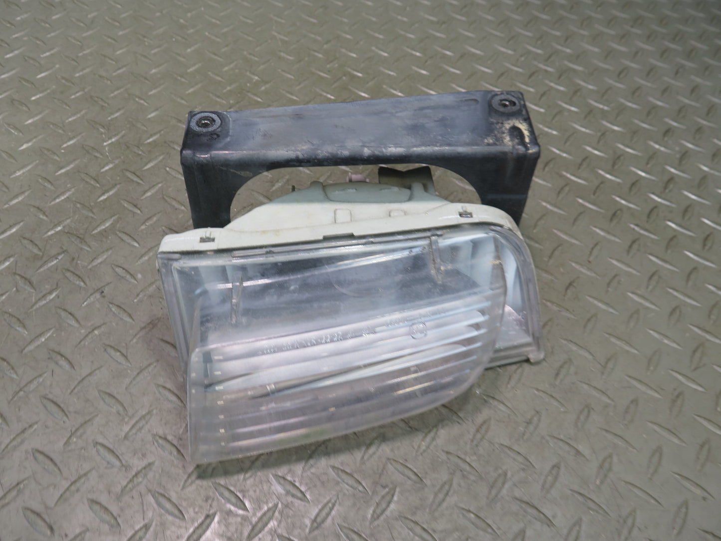 02-05 Lexus Z40 SC430 Set of 2 Rear Bumper Left & Right Backup Reverse Light OEM