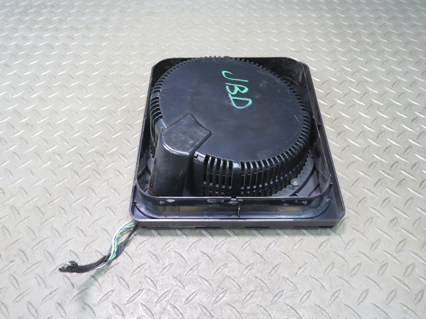 01-06 BMW E46 330ci Convertible Rear Subwoofer Speaker w Cover Black OEM
