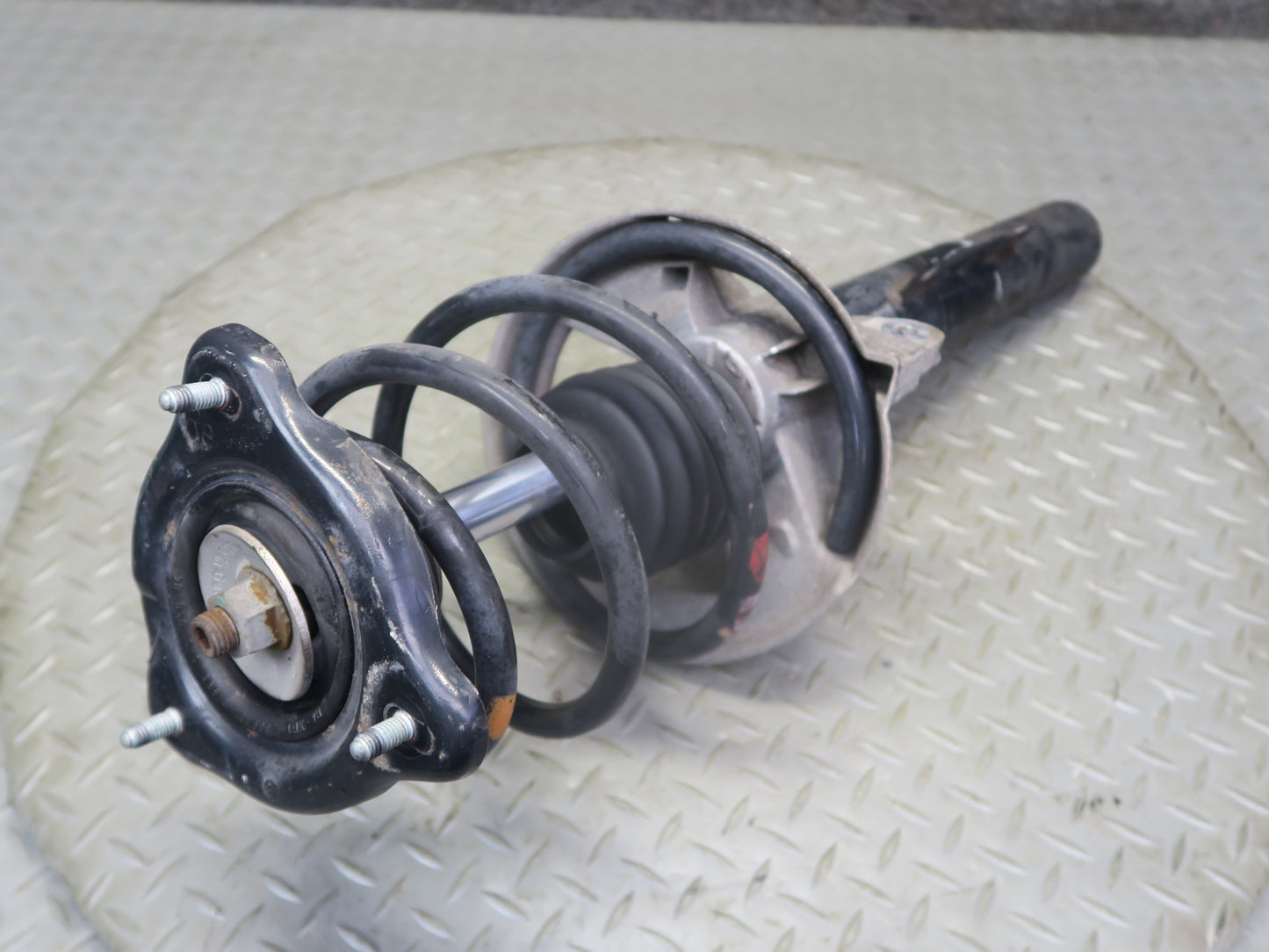 02-05 Porsche 911 996 Convertible AWD M/T Front Strut Shock Absorber Set of 2