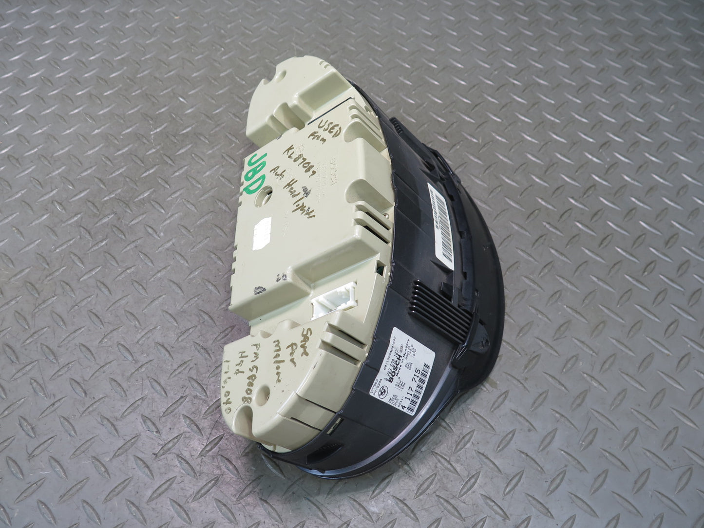 01-03 BMW E46 330Ci A/T Instrument Cluster Gauge Speedometer 4117715 OEM