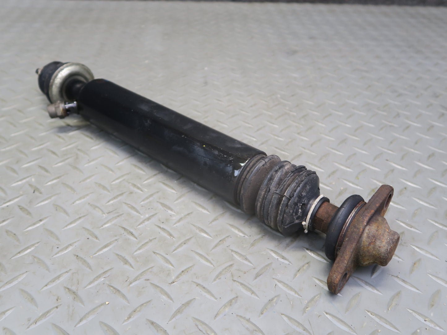 86-91 Mercedes W126 Rear Left & Right Hydraulic Strut Shock Absorber Set OEM
