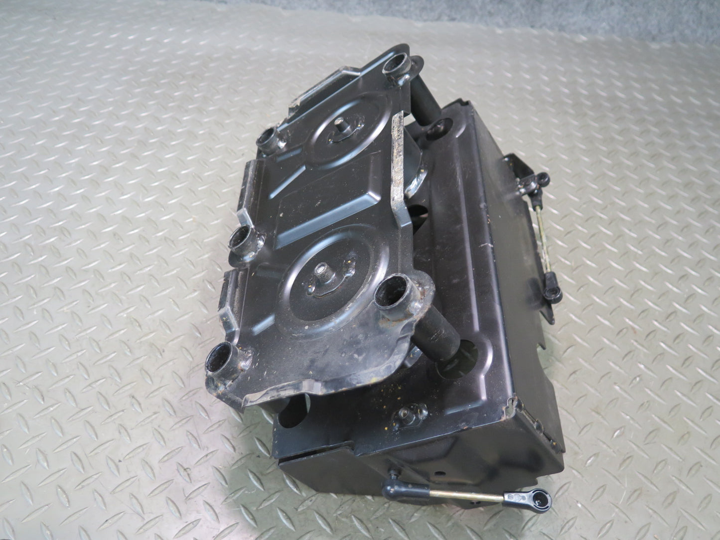 01-06 BMW E46 330ci Convertible Battery Tray Vibration Absorber Bracket Assy OEM