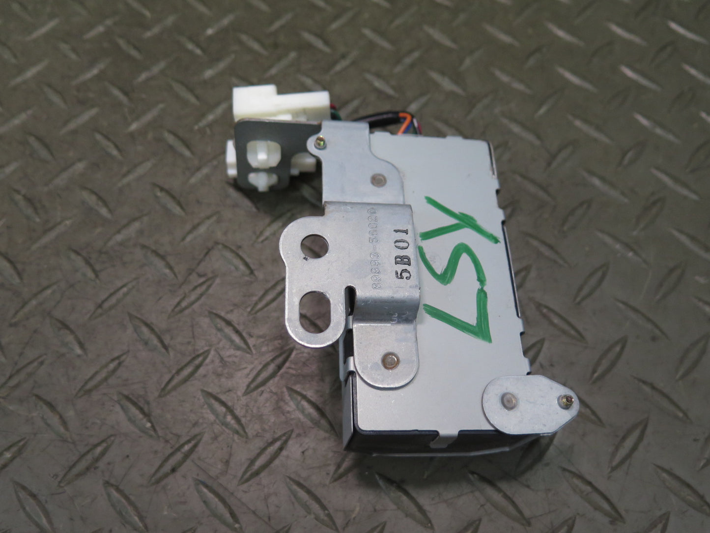 04-06 Lexus UCF30L LS430 Rear Trunk Luggage Smart KEY Oscillator 89993-50020 OEM