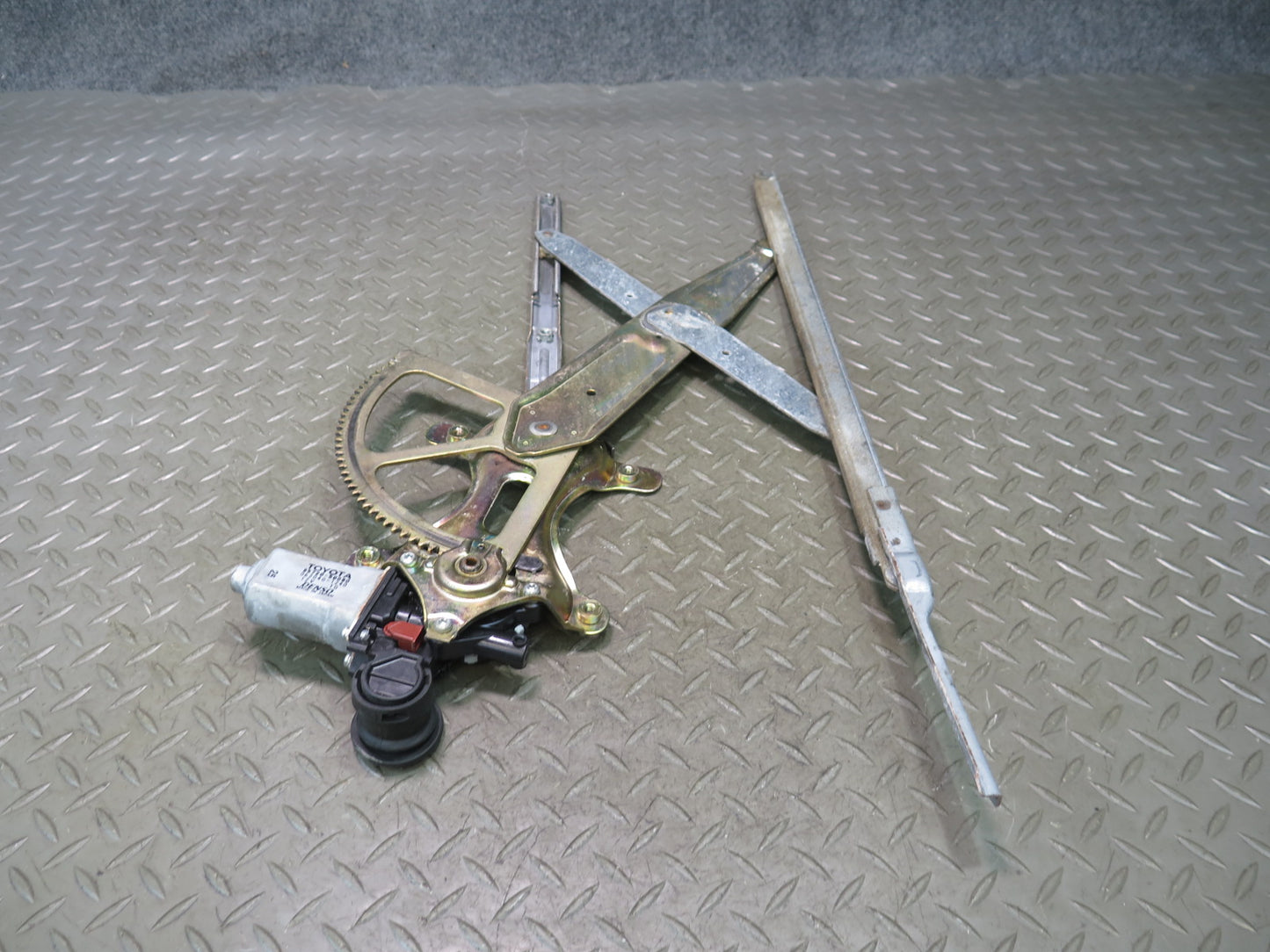 01-06 Lexus UCF30L LS430 Front Left Door Window Regulator w Motor OEM