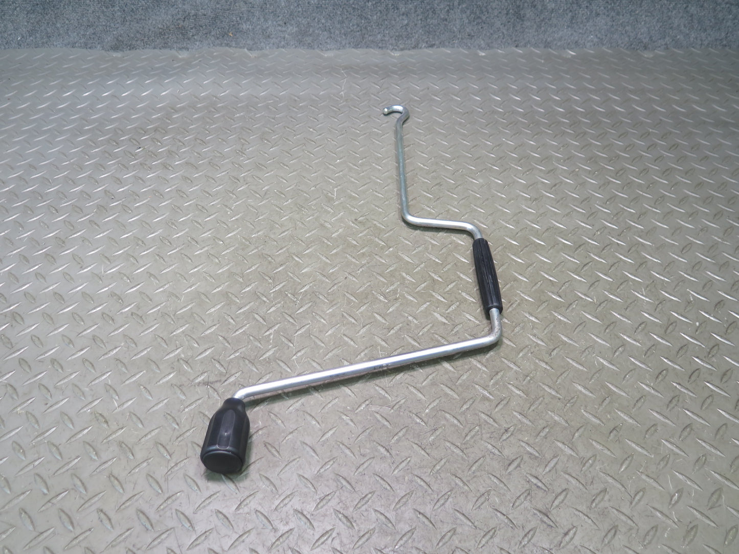 01-06 Lexus UCF30L LS430 Emergency Spare Tire Lift Jack w Handle OEM