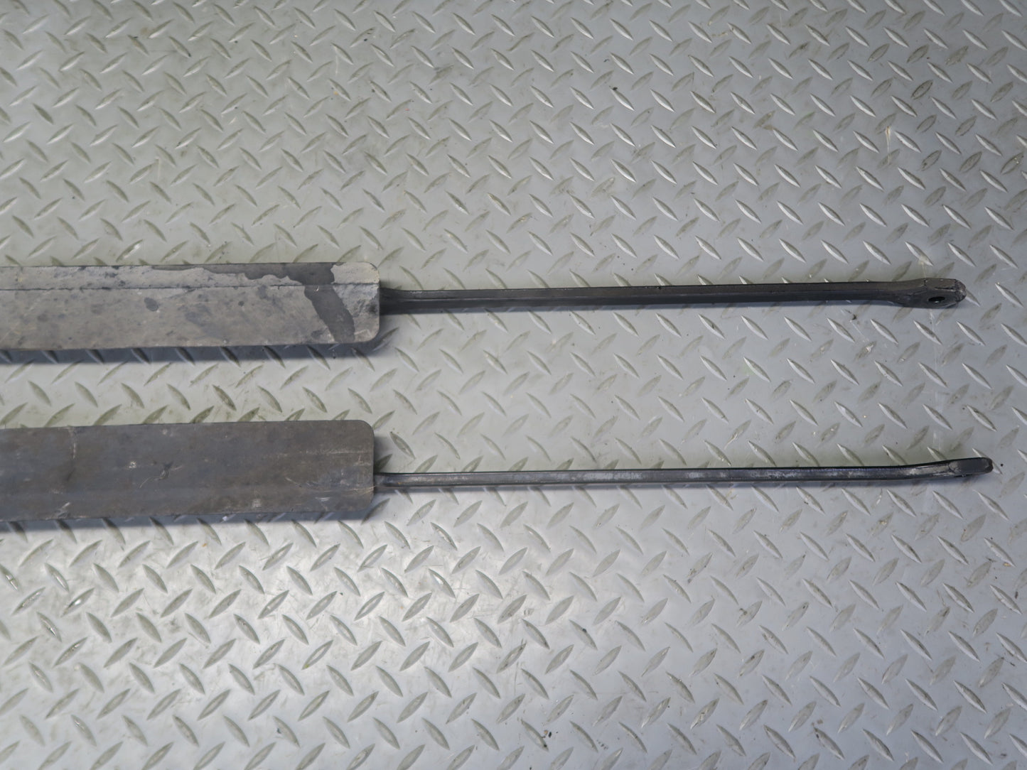 02-10 Lexus UZZ40L SC430 Set of 4 Rear Suspension Mounting Brace Plate 122K OEM