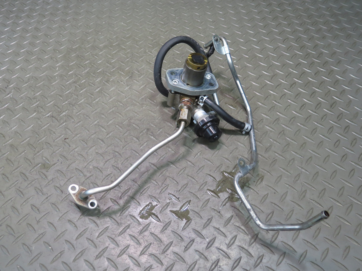 16-17 Lexus RC350 RC300 3.5L AWD High Pressure Fuel Pump w Damper & Hoses OEM