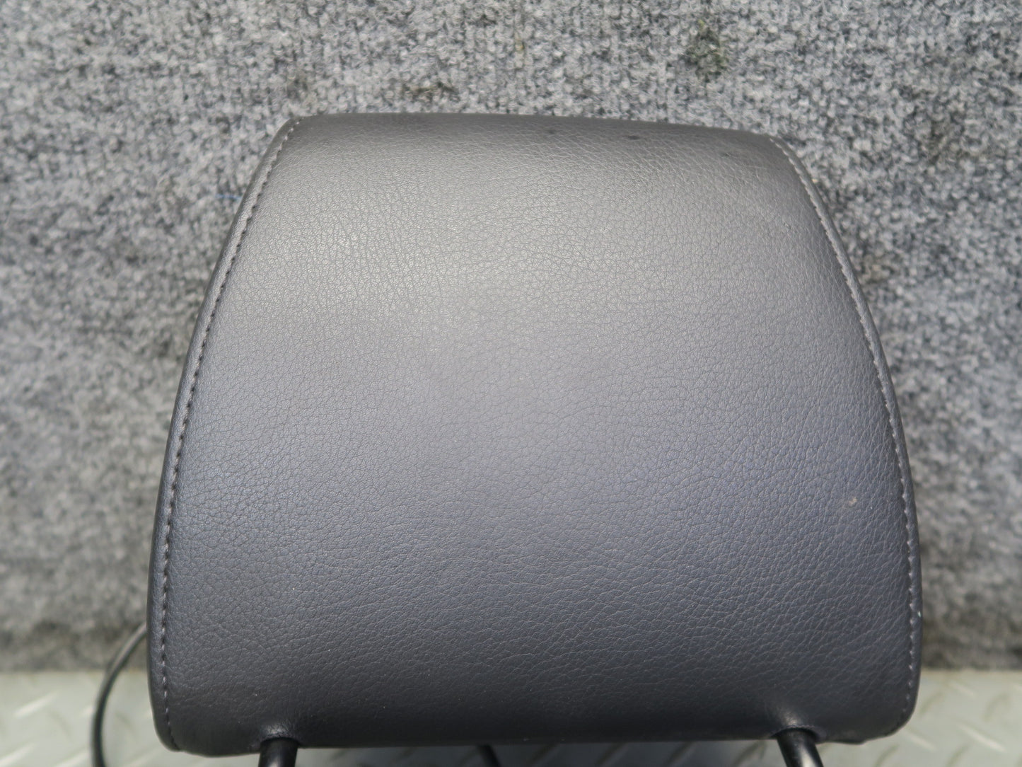 12-15 Audi Q7 4L Set of 2 Rear Left & Right 3RD ROW Seat Headrest Black OEM