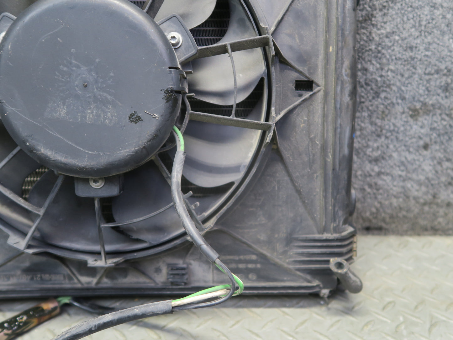 1999-2005 Porsche 911 996 Left Engine Radiator Fan Condenser W/ Shroud