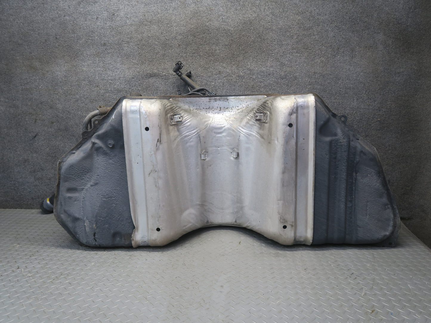 01-05 Lexus UCF30L LS430 Gas Fuel Tank w Filler Neck & Heat Shield OEM