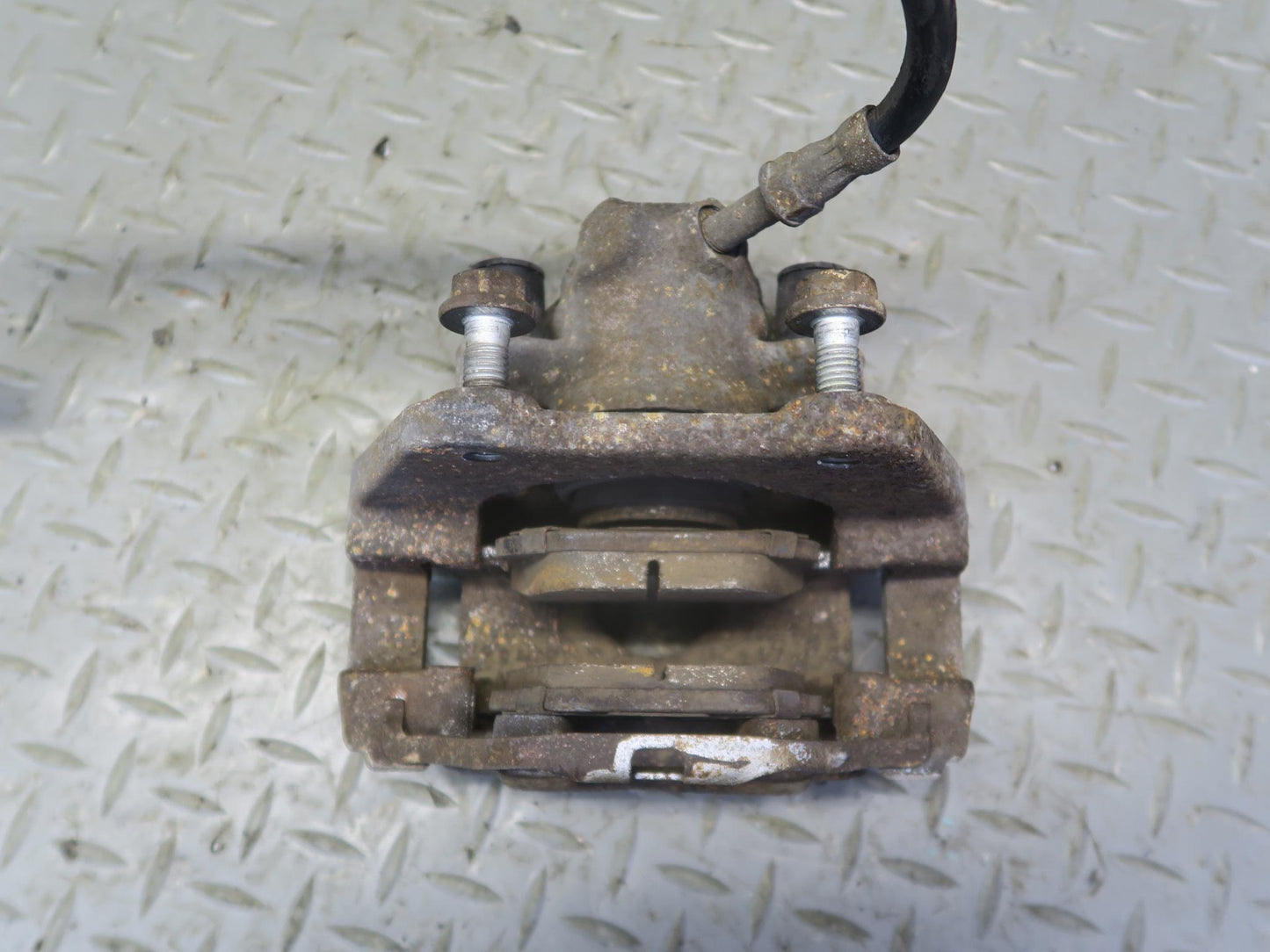 01-06 BMW E46 330i 330ci RWD Set of 2 Rear Left & Right Brake Caliper OEM