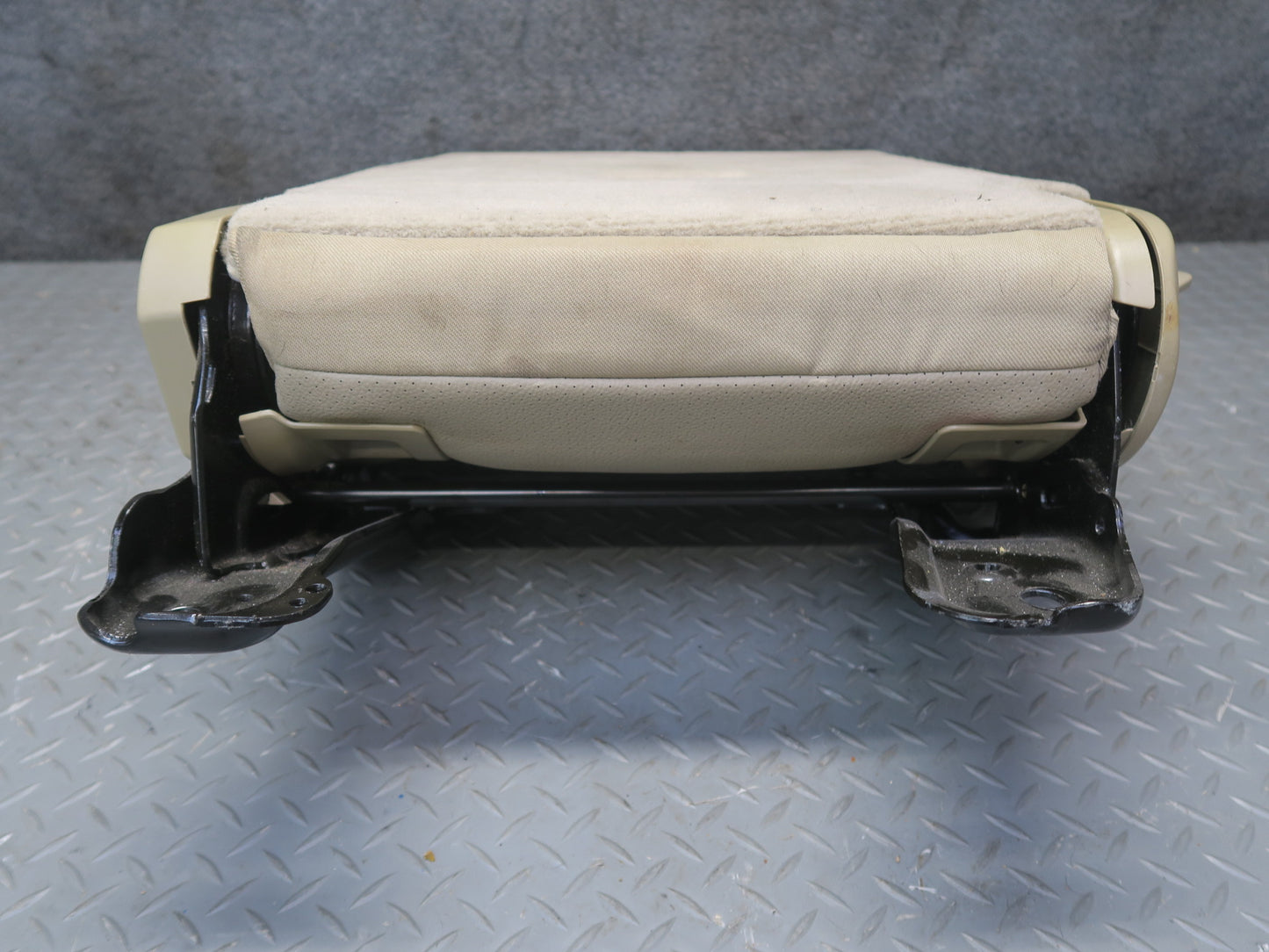 12-15 Mercedes W166 Ml-class Rear Right Seat Upper Backrest Cushion OEM