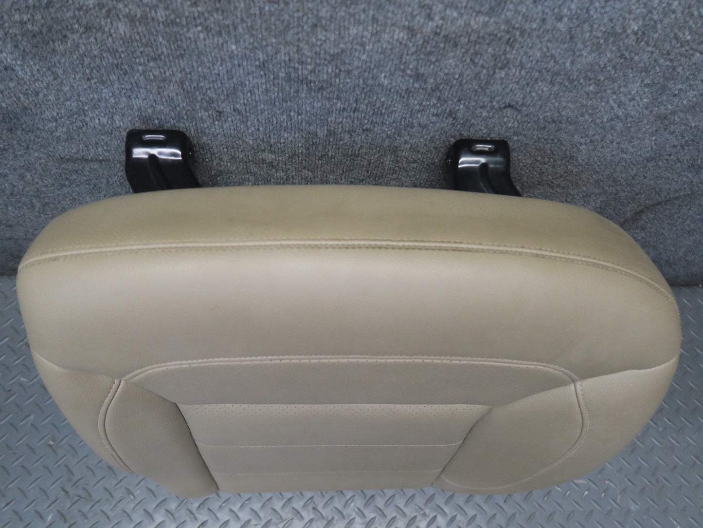 12-15 Mercedes W166 Ml-class Rear Right Seat Lower Cushion OEM