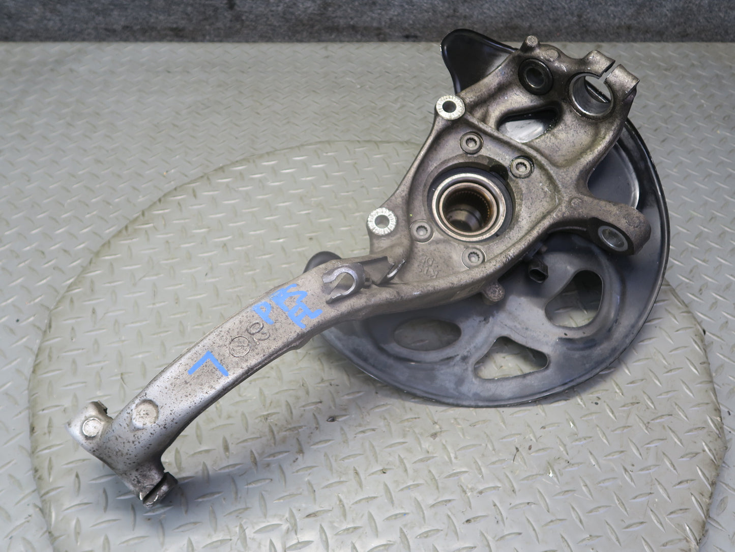 13-15 Audi RS5 8F7 AWD Front Right Spindle Knuckle Wheel Hub 45K Miles OEM
