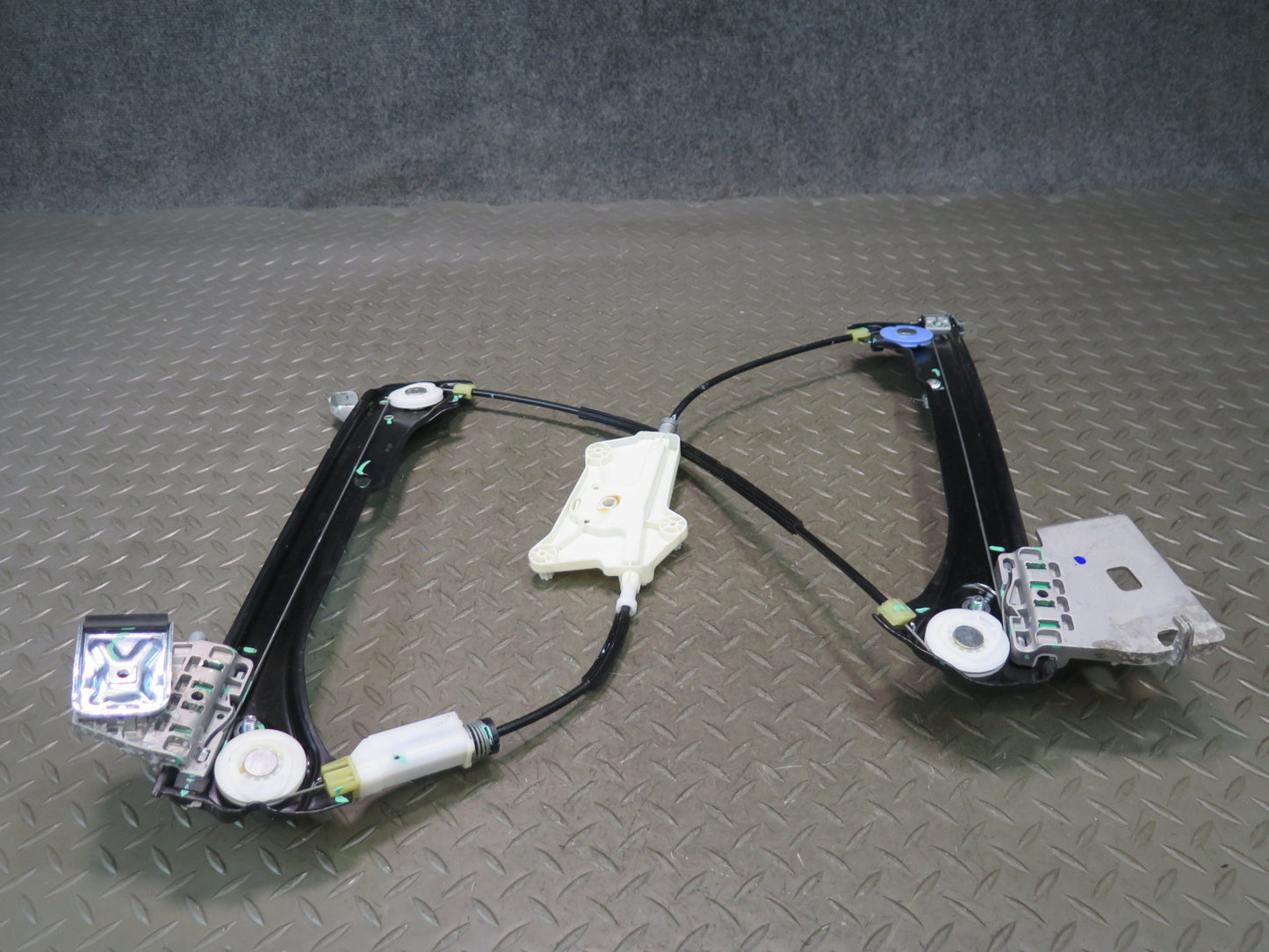 09-20 Nissan 370Z Z34 Left Door Window Regulator NO Motor OEM