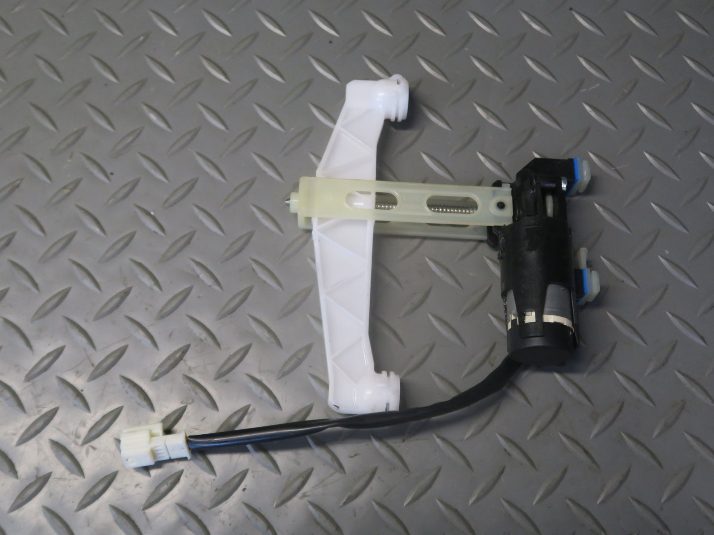 12-15 Mercedes W166 Ml-class Front Left Seat Lower Track Rail Frame w Motors OEM