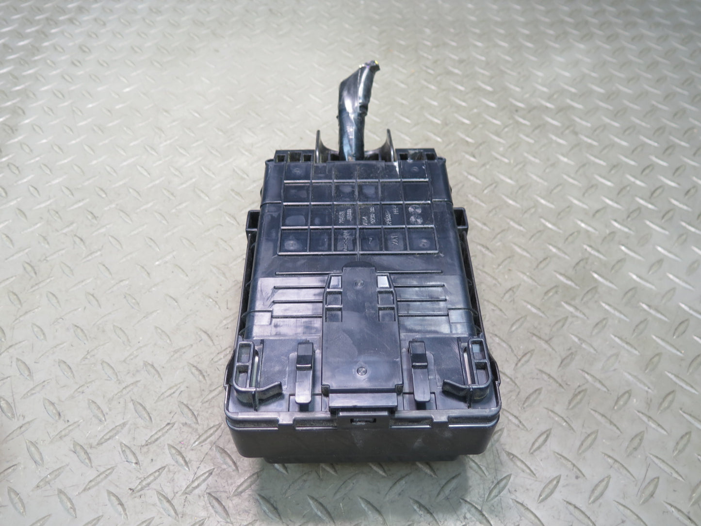 2012 Nissan Z34 370Z Engine Bay Power Distribution Fuse Relay Box OEM