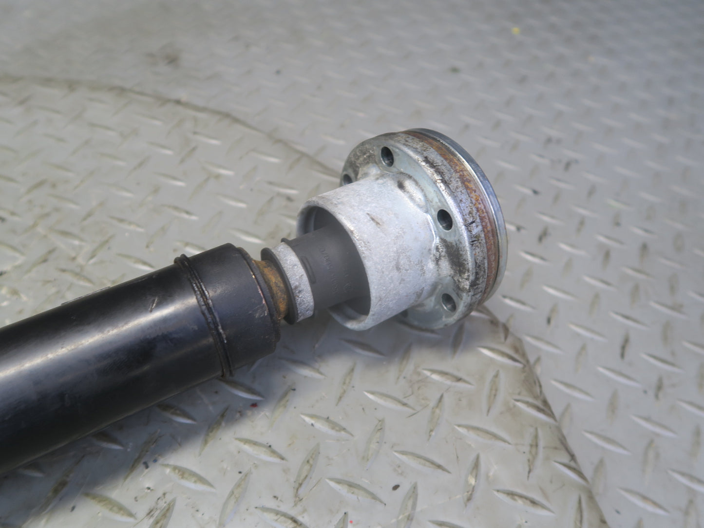 2014-2017 Maserati Ghibli M157 AWD Front Driveshaft Drive Shaft 6700085480