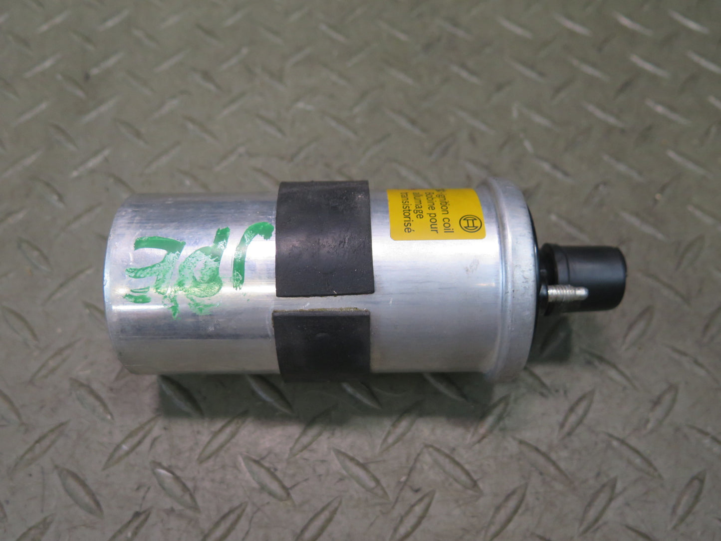 1984-1991 Porsche 928 Bosch Ignition Coil 0221118322