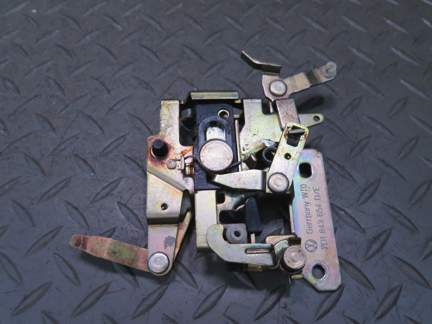 97-03 VW Eurovan T4 Rear Right Sliding Door Lock Latch 7D1843654 OEM