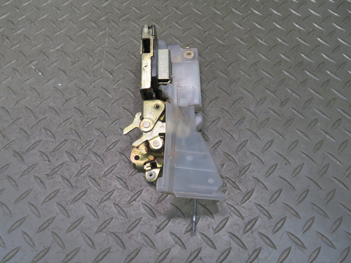 97-03 VW Eurovan T4 Front Left Driver Side Door Lock Latch 701837015D OEM
