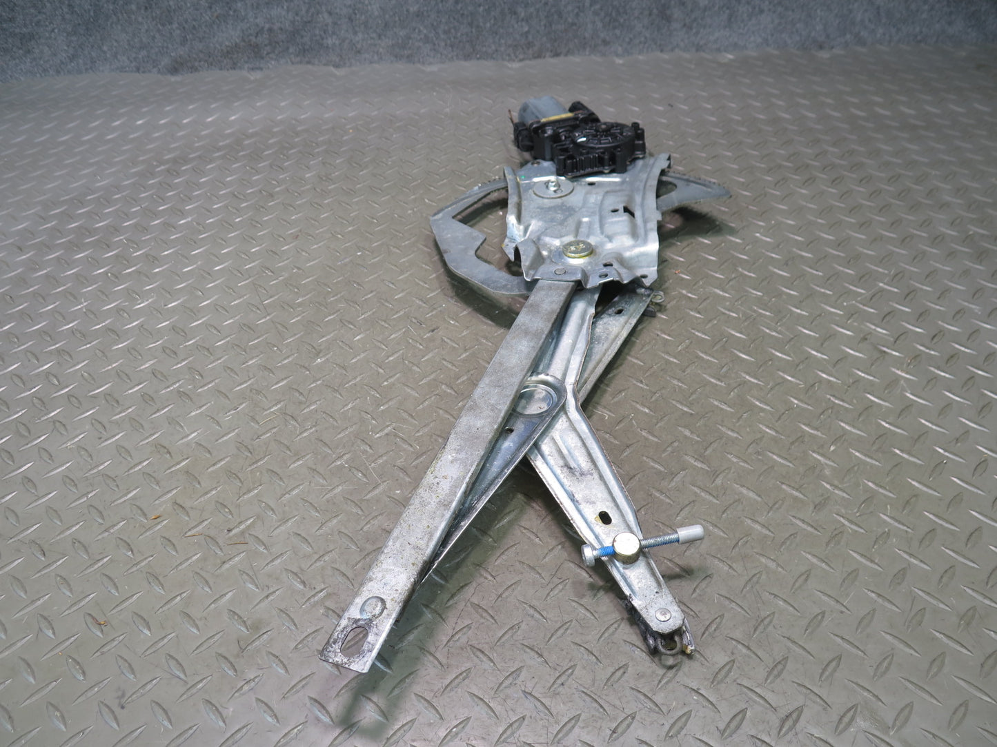 96-02 BMW E36/7 Z3 Roadster Left Driver Door Window Regulator w Motor OEM