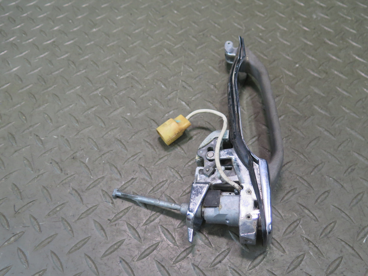 86-91 Mercedes W126 560SEL Sedan Front Left Door Exterior Handle OEM