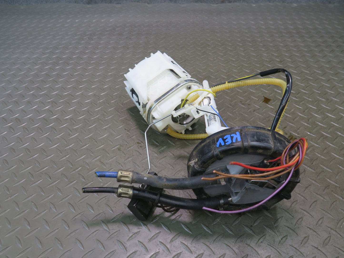 99-03 VW Eurovan T4 2.8L Fuel Gas Pump Level Sensor Assembly OEM