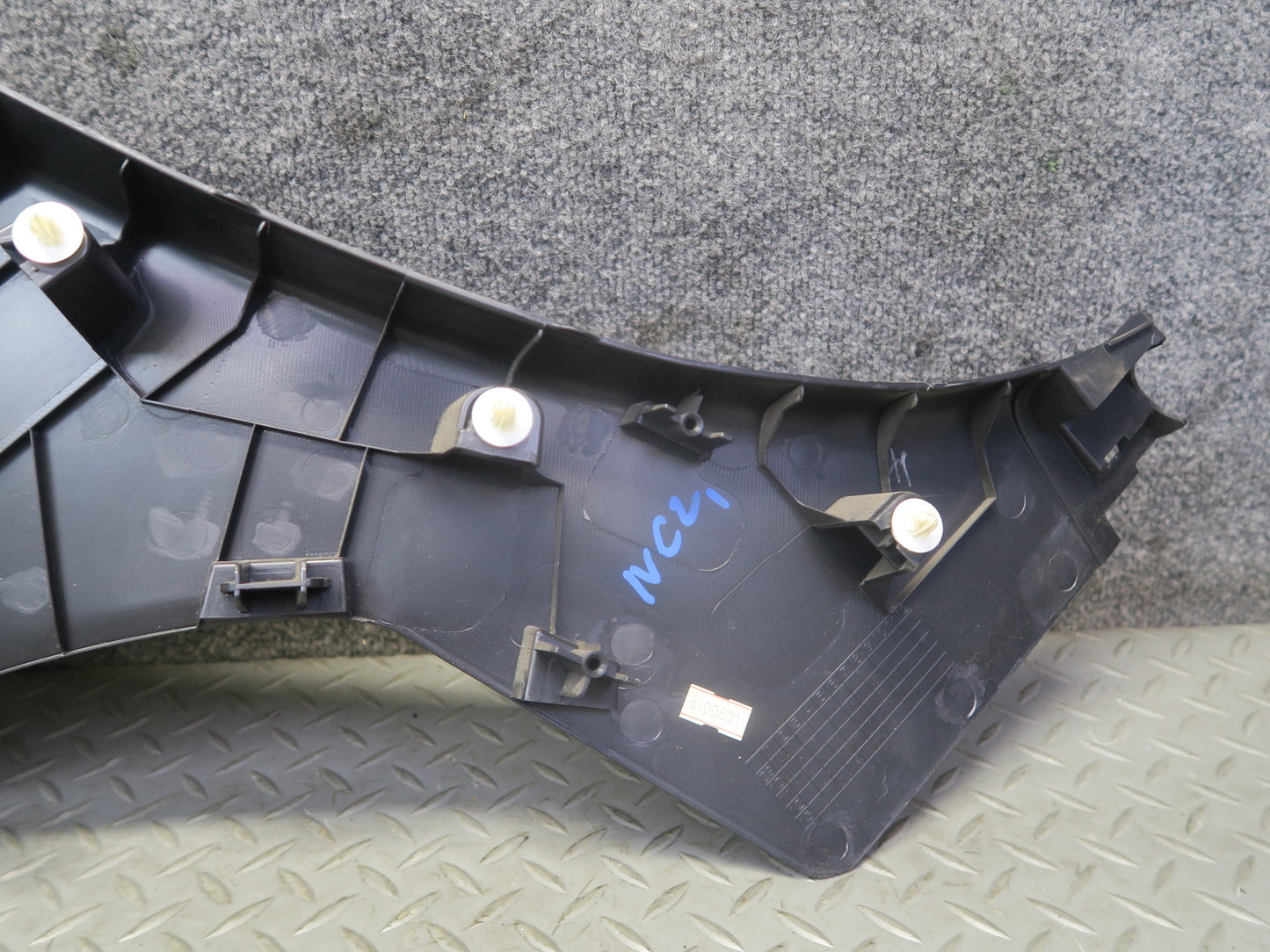 10-17 Nissan 370Z Convertible Rear Right Lower Quarter Trim Cover 769001ET1A OEM