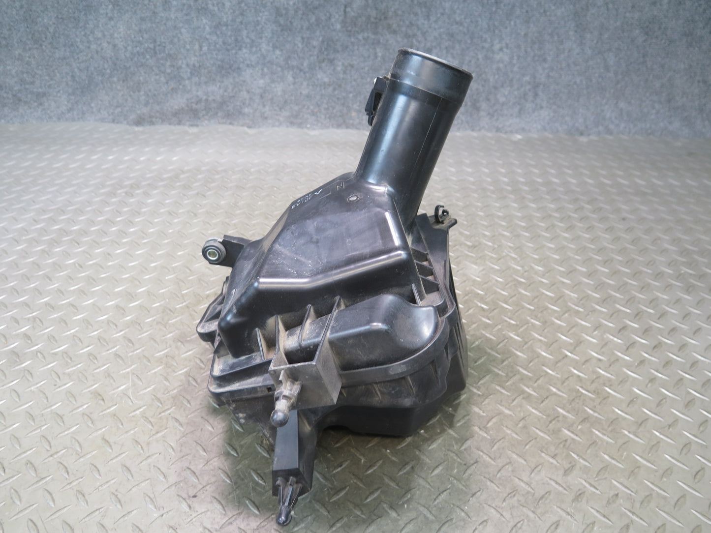 09-20 Nissan Z34 370Z Left Air Intake Cleaner Filter Box w MAF Sensor OEM