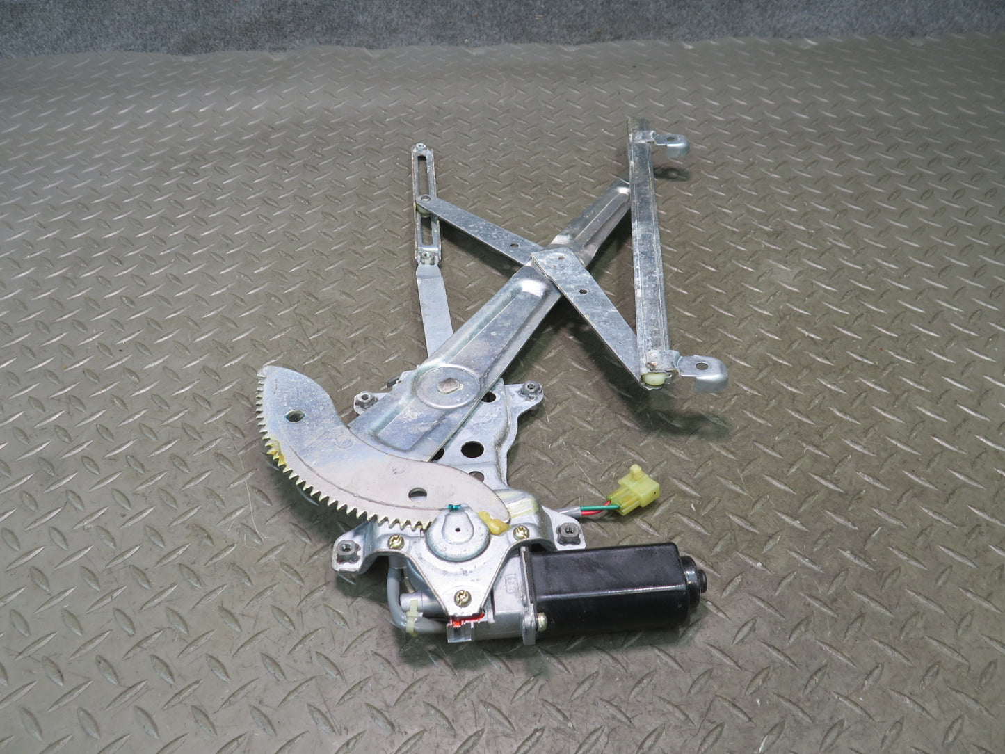 84-88 Toyota Cressida MX73 Sedan Rear Right Door Window Regulator Motor OEM