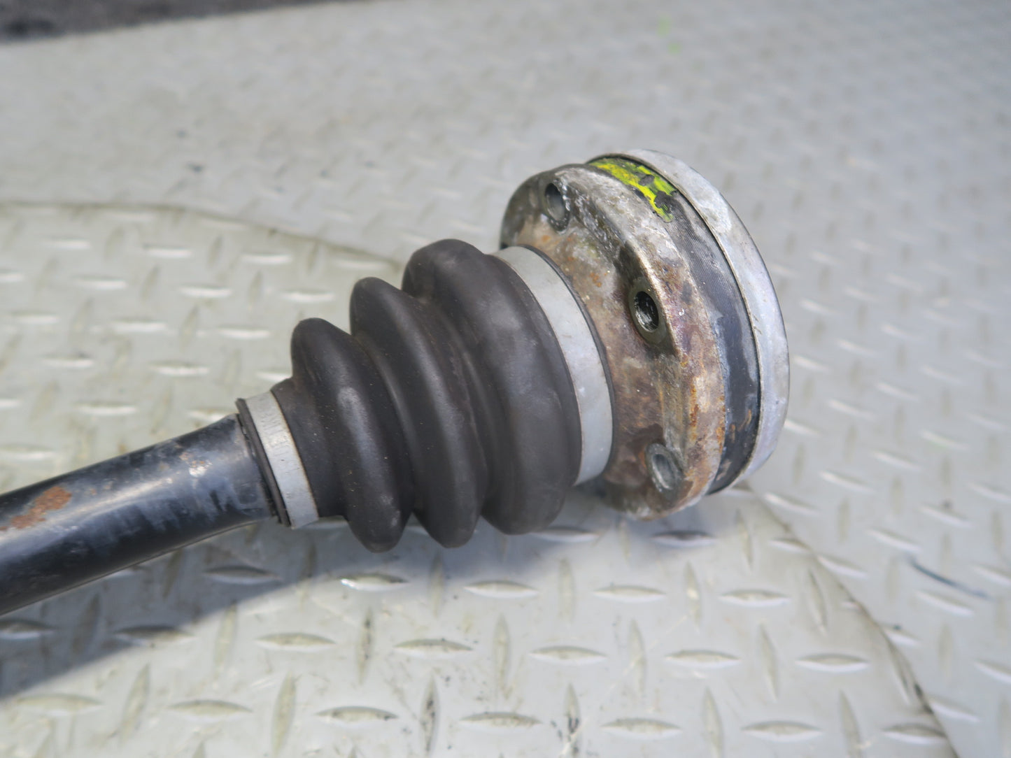 1985-1986 Porsche 928 S A/T Rear Left or Right Side Suspension Axle Shaft