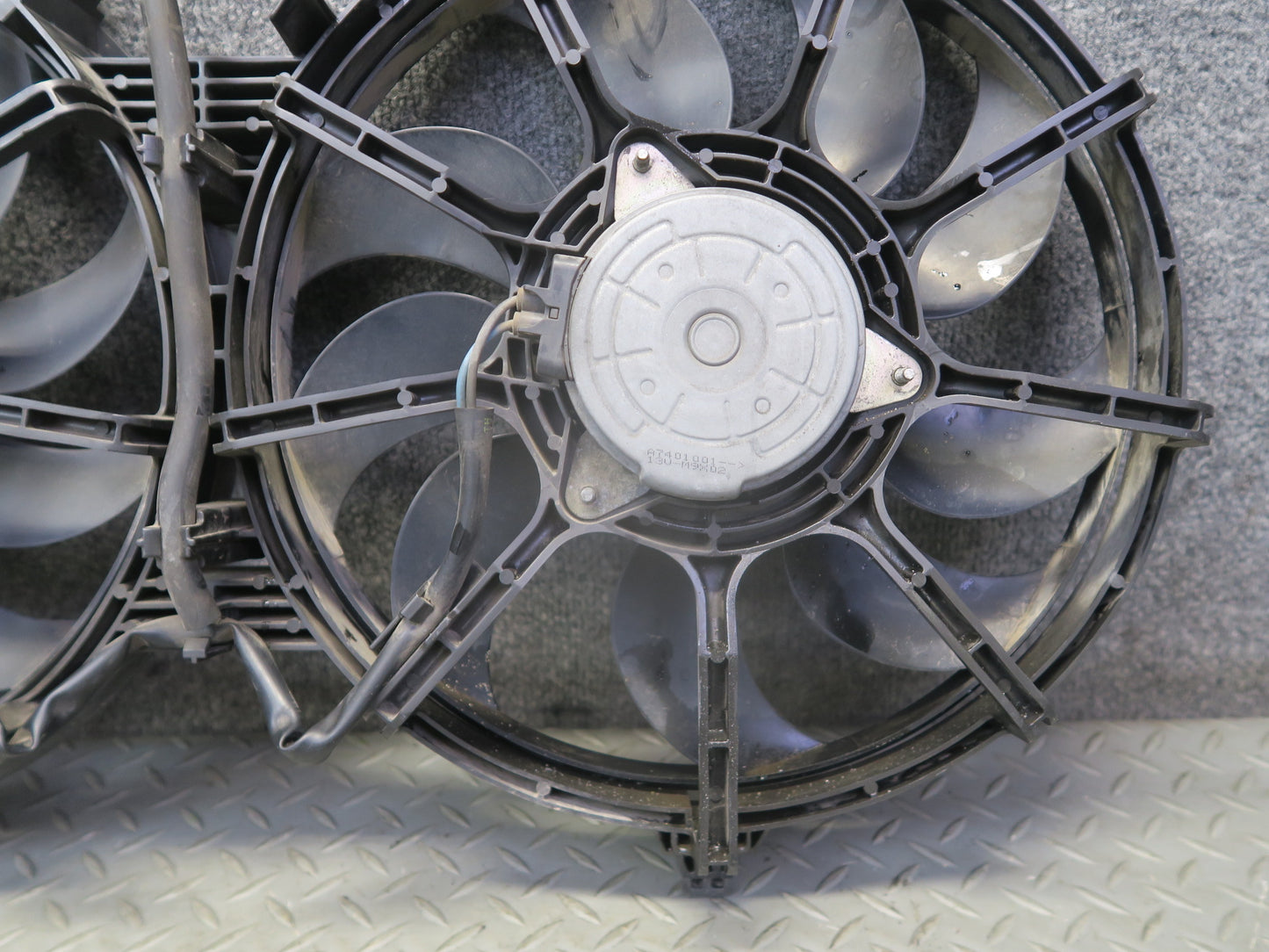 09-20 Nissan Z34 370Z Engine Cooling Dual Fan Motor Shroud OEM