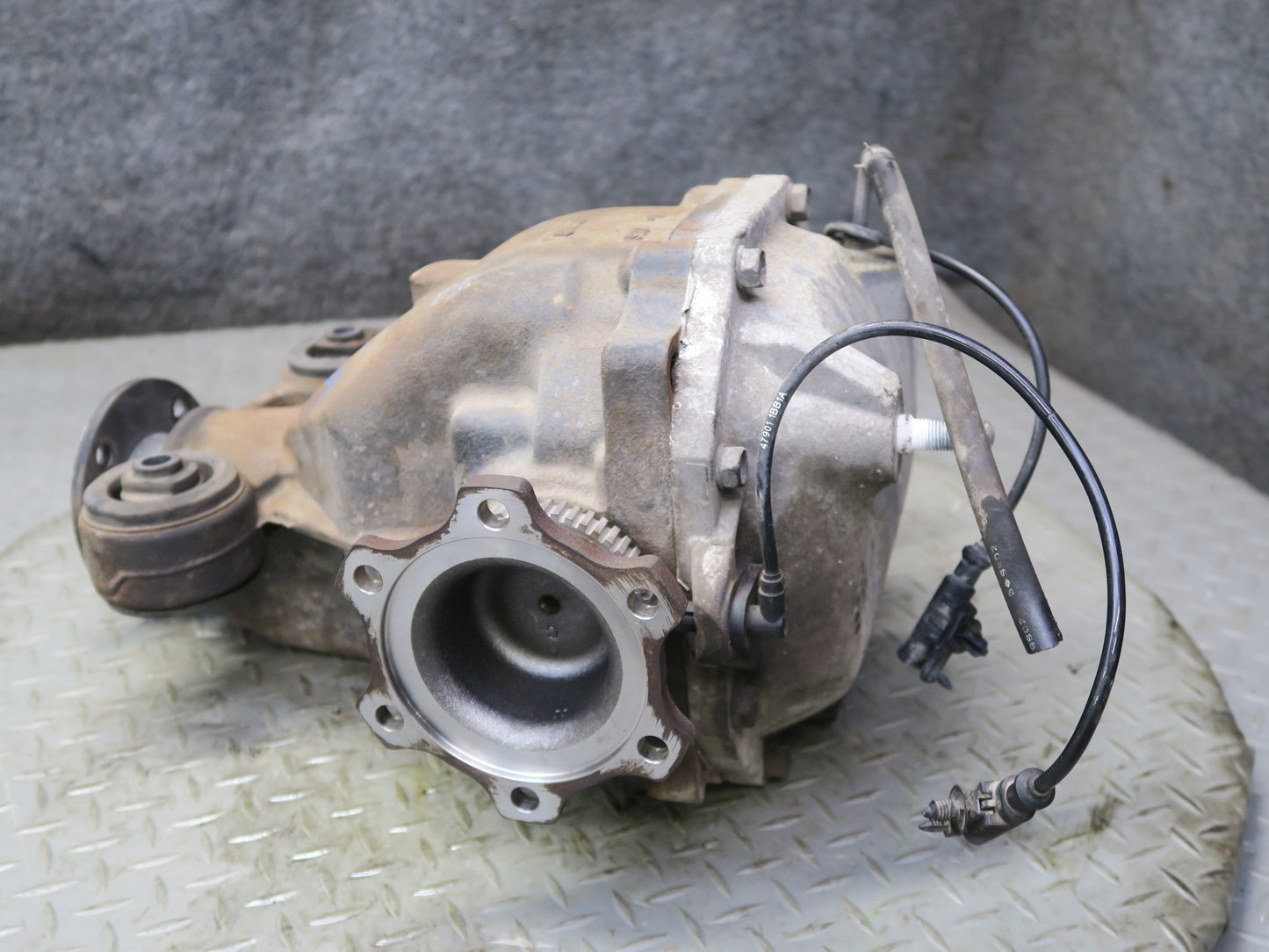 2010 Nissan Z34 370Z A/T LSD Rear Differential Carrier 3.36 Ratio 116K OEM